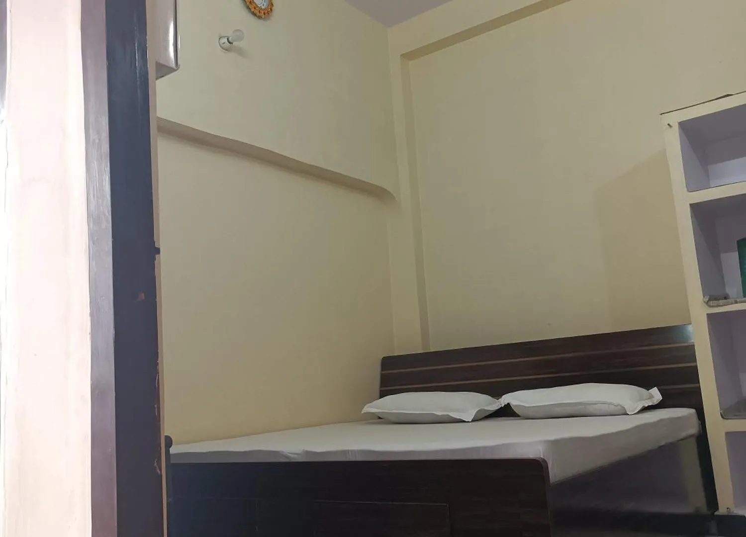ורנאסי Traditional Home Stay